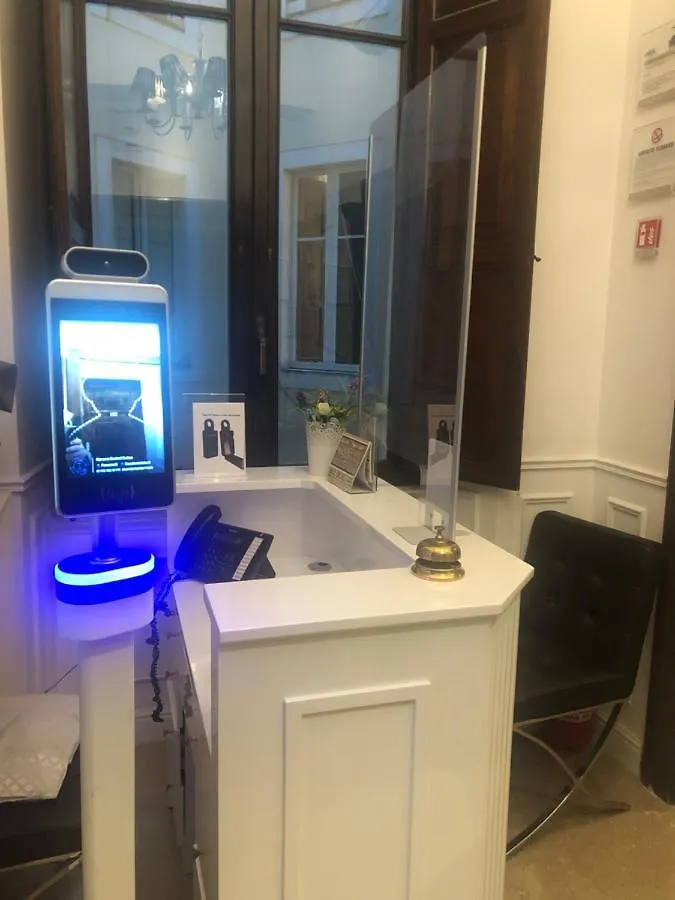 Navona Central Suites Roma 3*,
